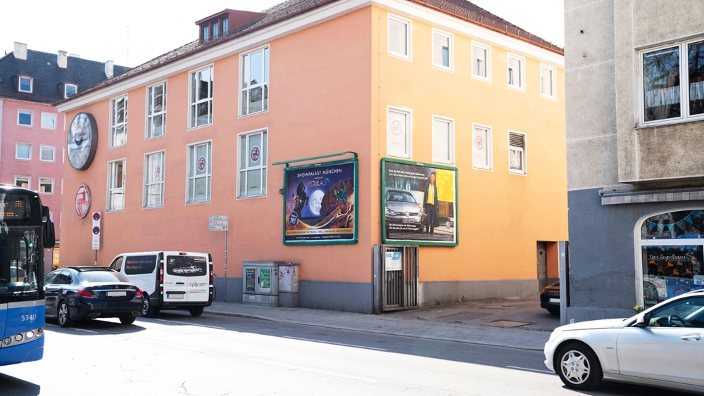 m-plakat - Werbung an der Außenfassade für mehr Kontakt zu den Kunden - Großflächenwerbung