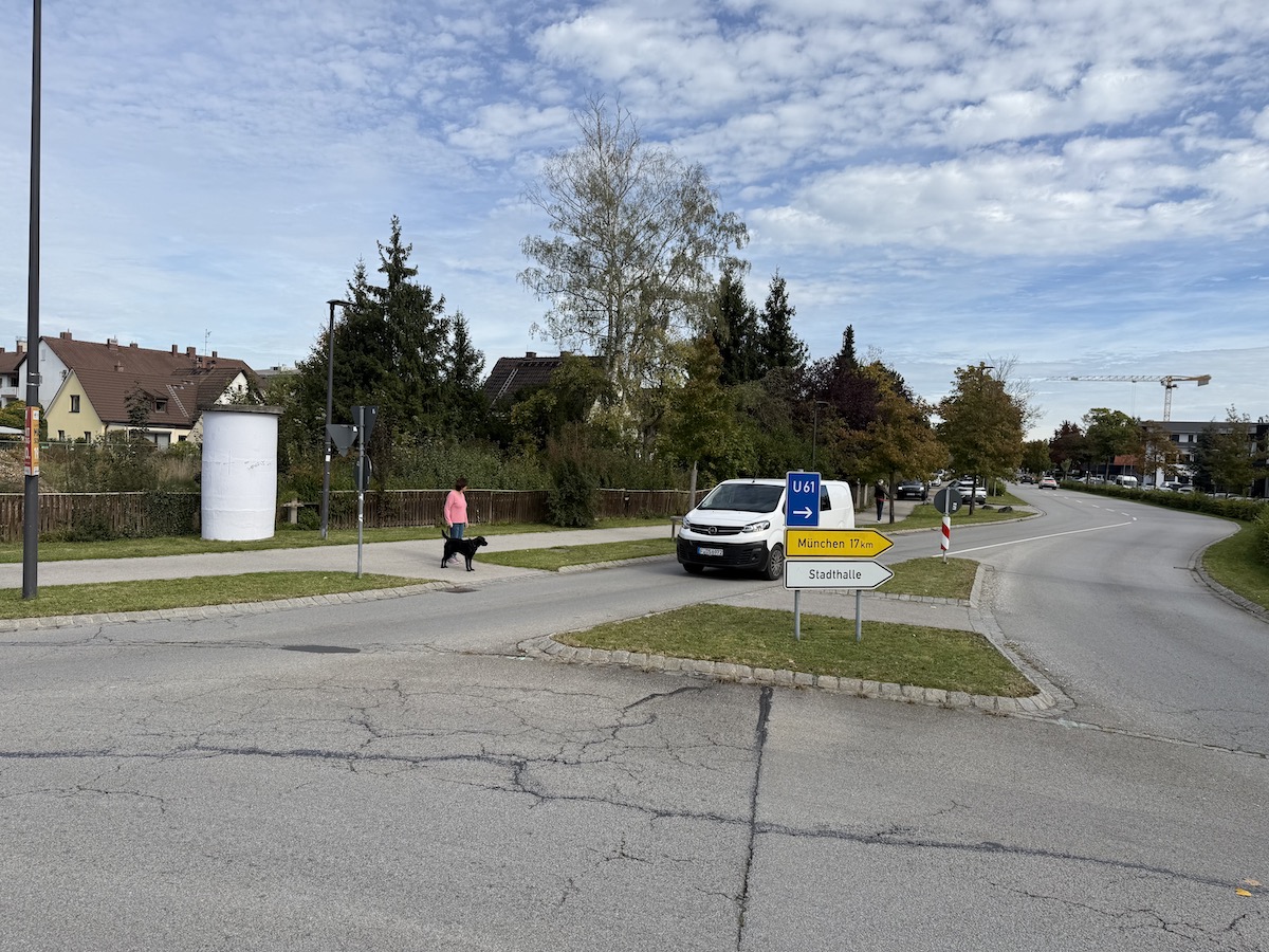Werbung im Zentrum von Germering - Germering