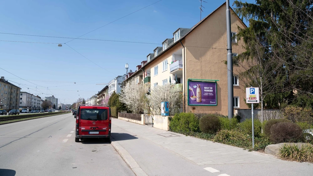 m-plakat - Großfläche als Werbung für neuen Kontakt - Großflächenwerbung