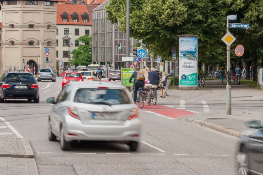 Gute Plakatwerbung mit der Ganzsäule - Ganz-/ Litfaßsäule