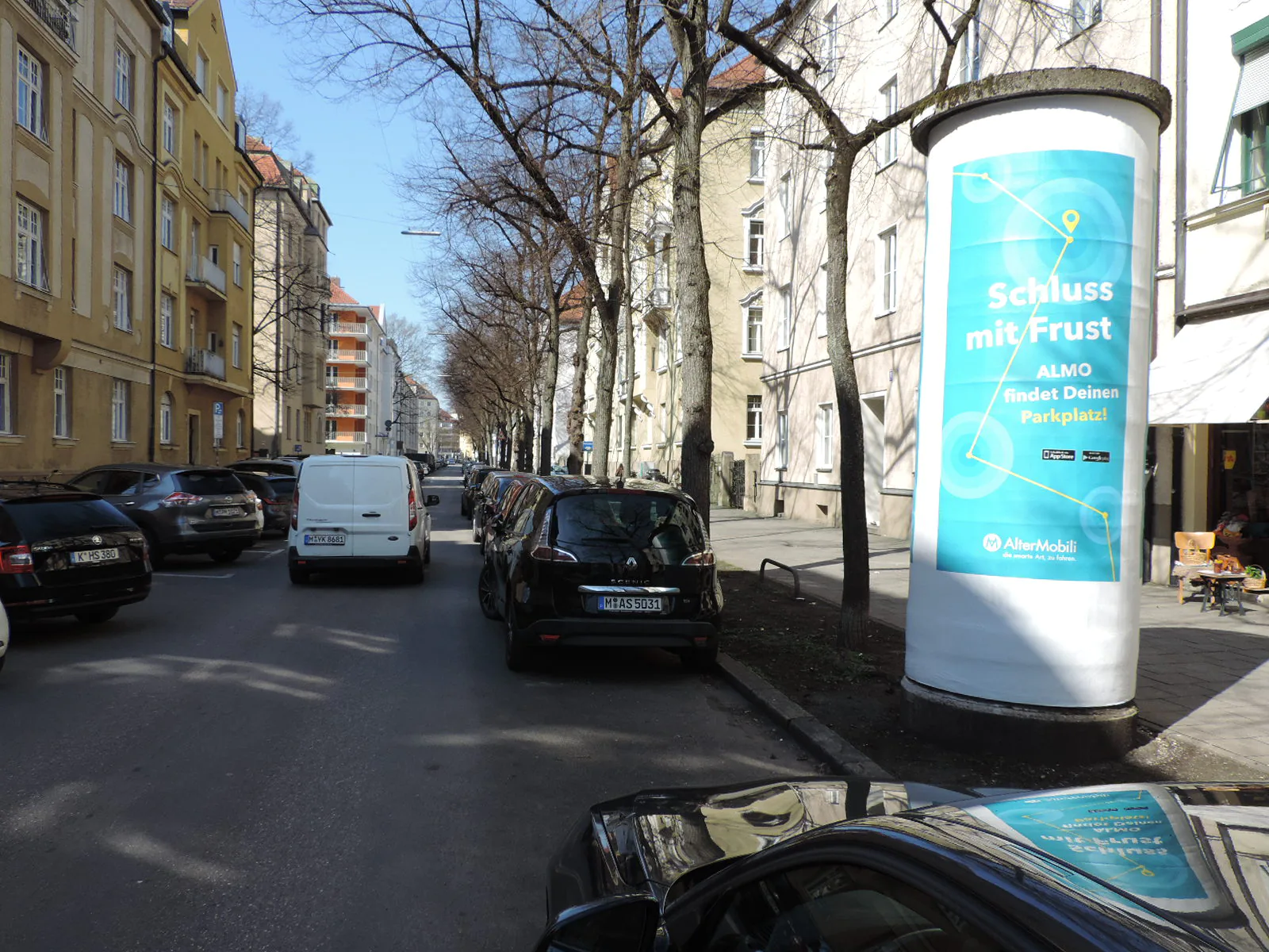 Die Ganzsäule oder die Litfaßsäule als Außenwerbung - München Bauerstr. 16 - Ganz-/ Litfaßsäule